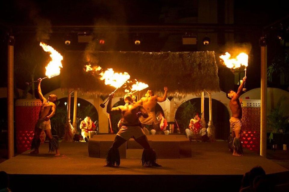 Oahu: Hilton Waikiki Starlight Luau - Key Points