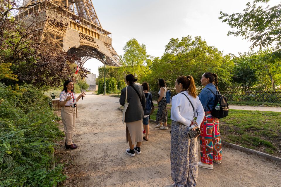 Paris: Eiffel Tower Guided Tour by Elevator - Key Points