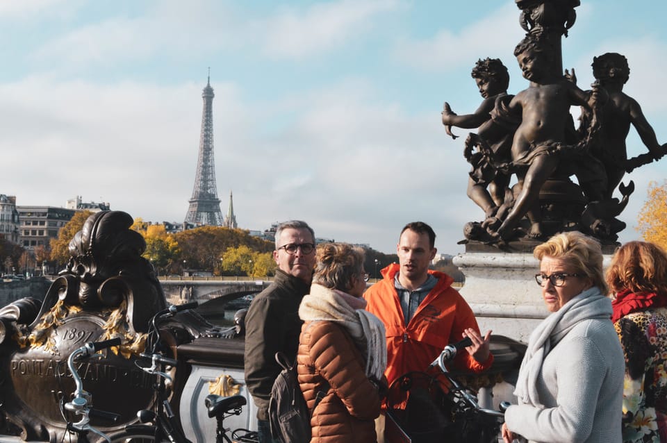 Paris: Highlights 3-Hour Bike Tour - Key Points