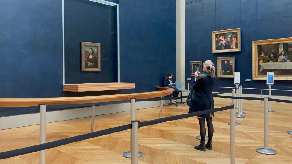 Paris: Louvre Museum Mona Lisa First Viewing Semi-Private - Key Points