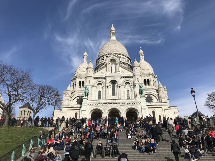 Paris Montmartre: 2-Hour Walking Tour in English - Key Points