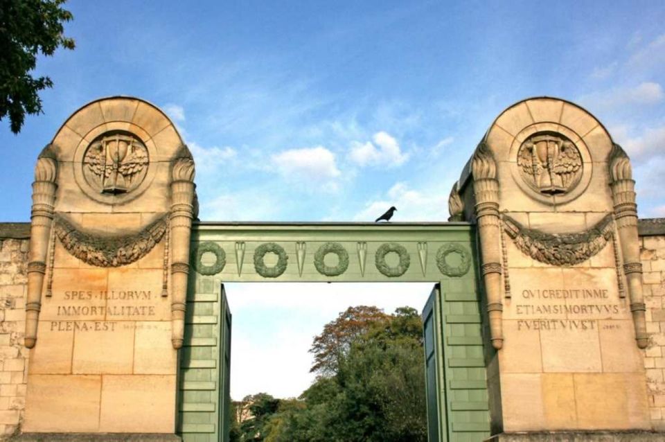 Paris: Pere-Lachaise Cemetery Self-Guided Audio Tour - Key Points