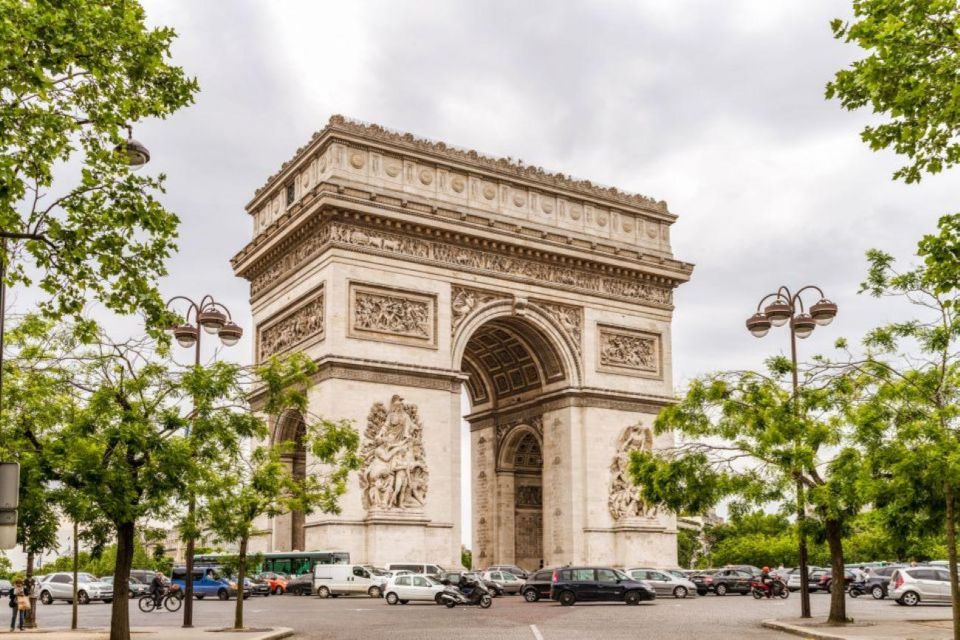 Paris: Private Paris Tour in an Electric Vehicle - Key Points