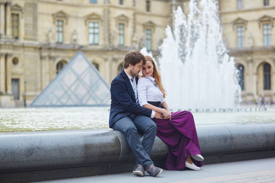 Paris: Private Photoshoot Outside The Louvre Museum - Key Points