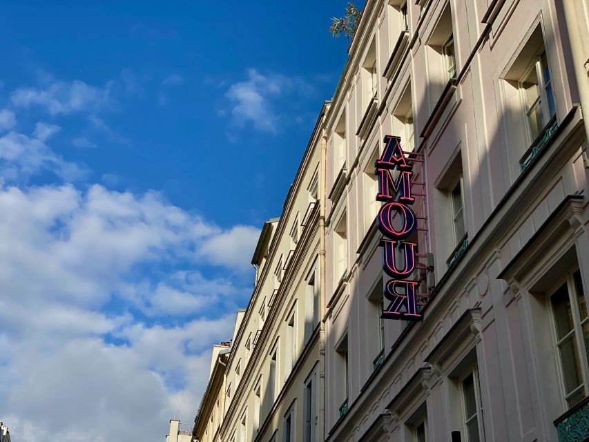 Paris: South Pigalle Smartphone Audio Walking Tour - Key Points