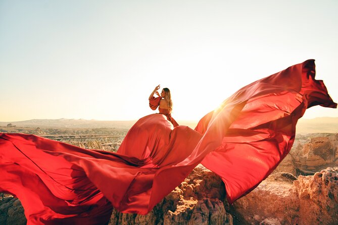 Photoshoot in Cappadocia With Free Flying Dress - Key Points