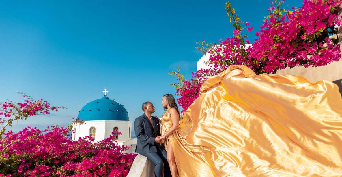 Photoshoot in Santorini With Flying Dress - Key Points