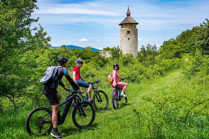 Plitvice Countryside Bike Tour With Barac Caves - Key Points