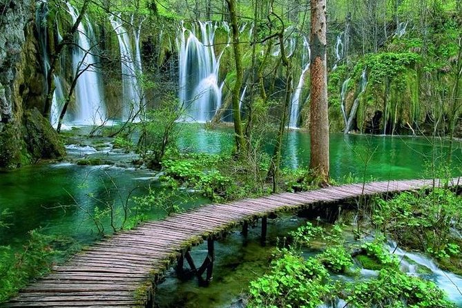 Plitvice Lakes - Day Tour With Boat Ride - TICKETS INCLUDED - Key Points