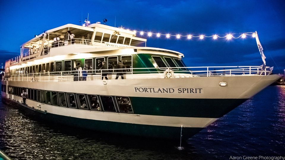 Portland: Willamette River 2.5-hour Dinner Cruise - Key Points