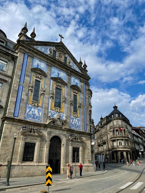 Porto Guided Walking Tour and Wine Tasting - Key Points