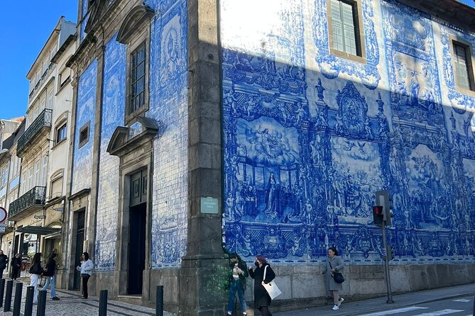 Porto Highlights: the Best of Porto City Walking Tour - Overview of the Walking Tour