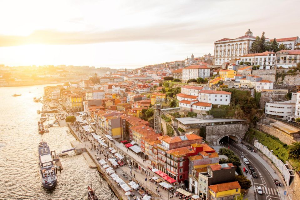 Porto: Insta-Perfect Walk With a Local - Key Points