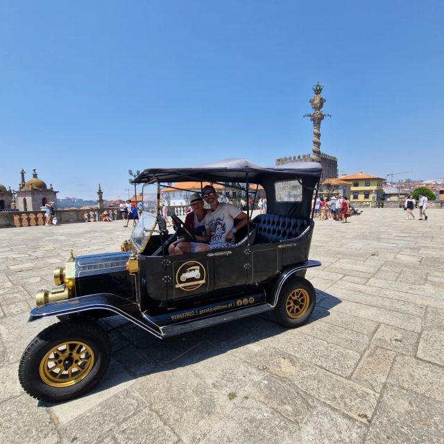 Porto: Porto & Vila Nova De Gaia Private Tour by Vintage Car - Key Points