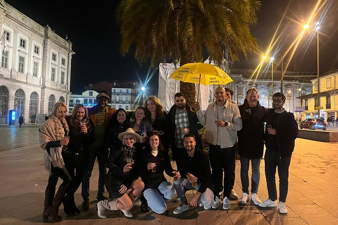 Porto Pubcrawl: 5h,6 Drinks,4 Bars &Skip the Line Club Entry - Key Points