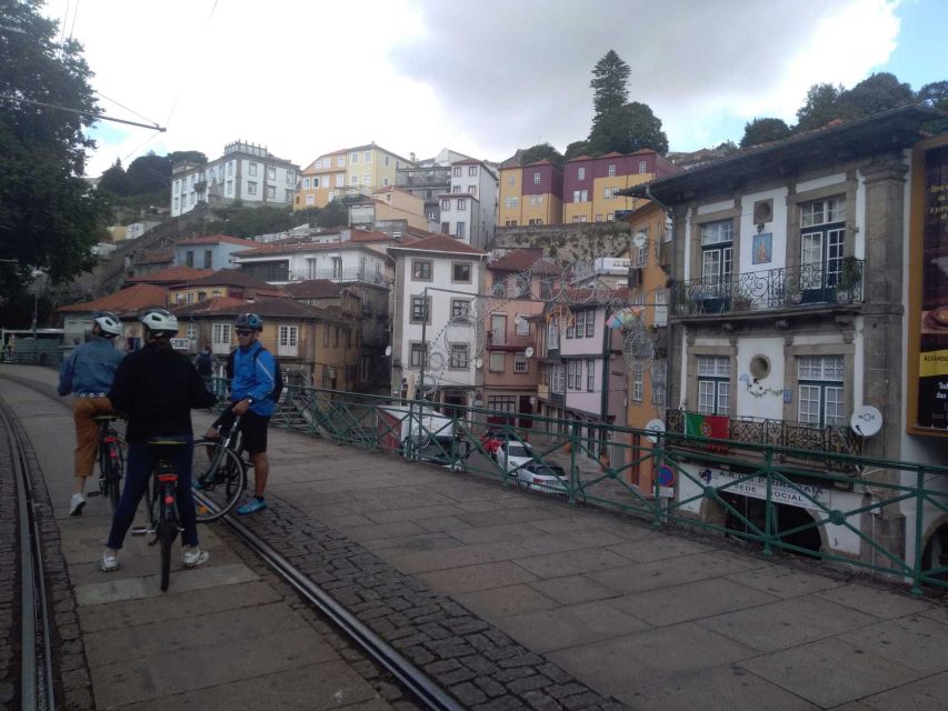 Porto: Riverside Panoramic Bike Tour - Key Points