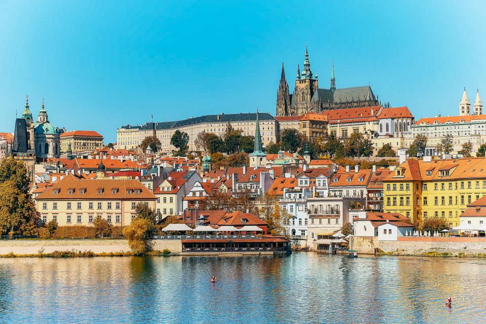 Prague: 45-Minute Historical River Cruise and Refreshments - Key Points