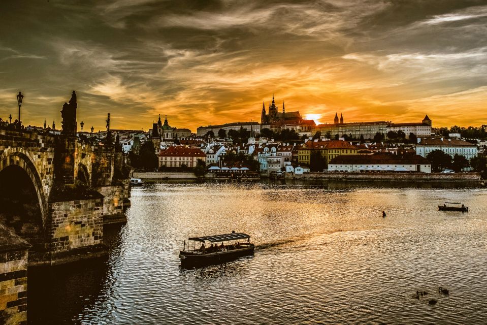 Prague: 45-Minute Sightseeing Cruise to Devils Channel - Key Points