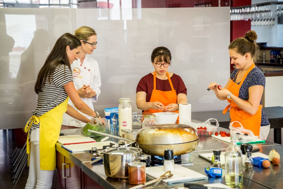 Prague: Market Tour and Traditional Czech Cooking Class - Key Points