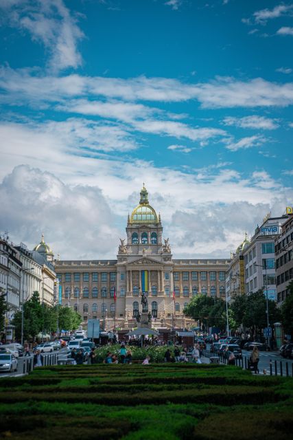 Prague: Old and New Town Walking Tour With Boat Trip - Key Points