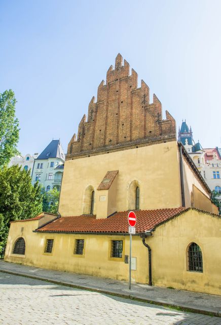 Prague: Private Tour Inside the Jewish Cemetery & Synagogues - Key Points