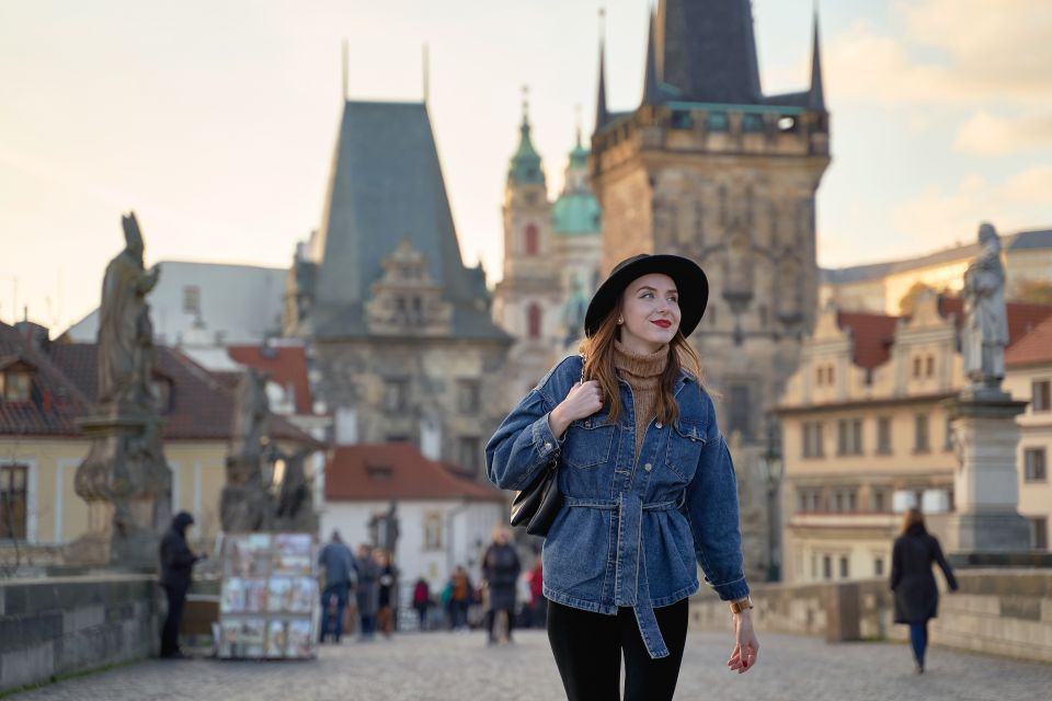 Prague: Professional Photoshoot at Charles Bridge - Key Points