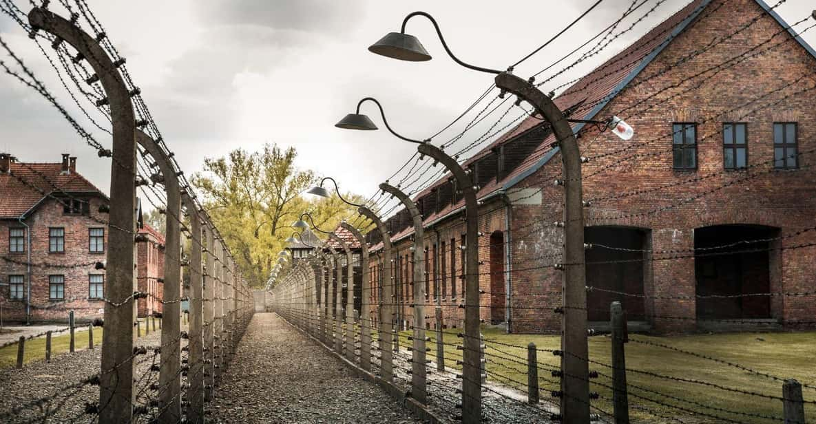 Prague: Tour to Auschwitz Birkenau - Key Points