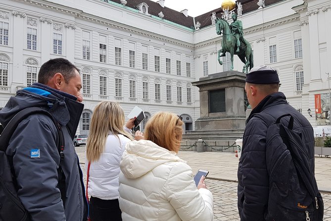 Private City Discovery Walk - Historical Treasure Hunt - Key Points