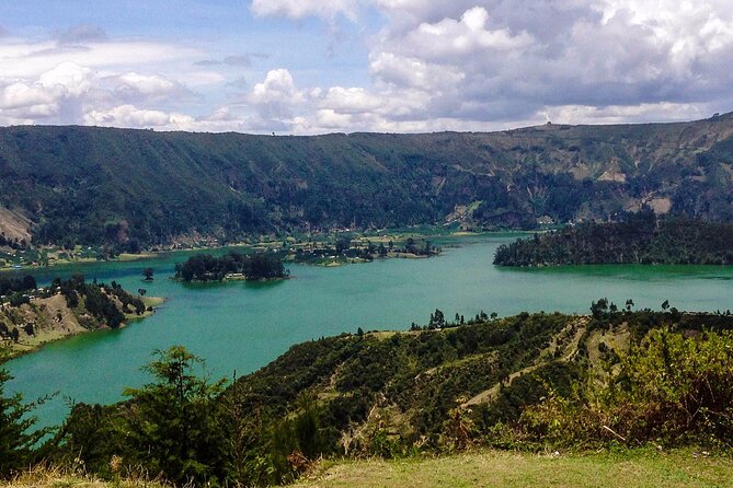 Private Day Trip To See The Wonderful Crater Lake Of Wenchi & Ancient Churches - Key Points