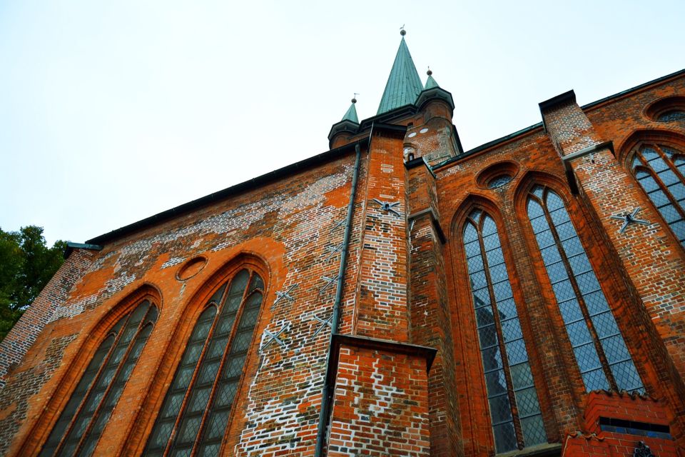 Private Family-Friendly Walking Tour of Historic Lubeck - Key Points