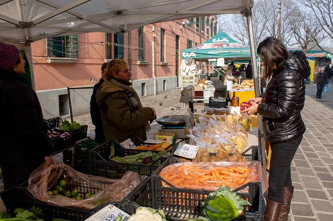 Private Market Tour and Cooking Class in Central Venice With a Fun Loving Local - Key Points