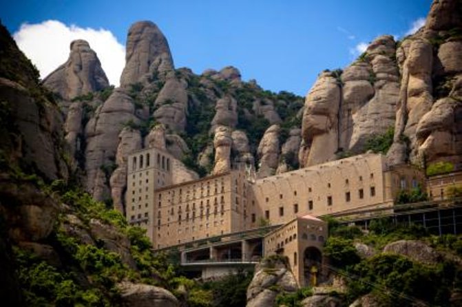 Private Montserrat, Gaudi and Modernism Day Trip From Barcelona - Exploring Montserrat and Its Abbey