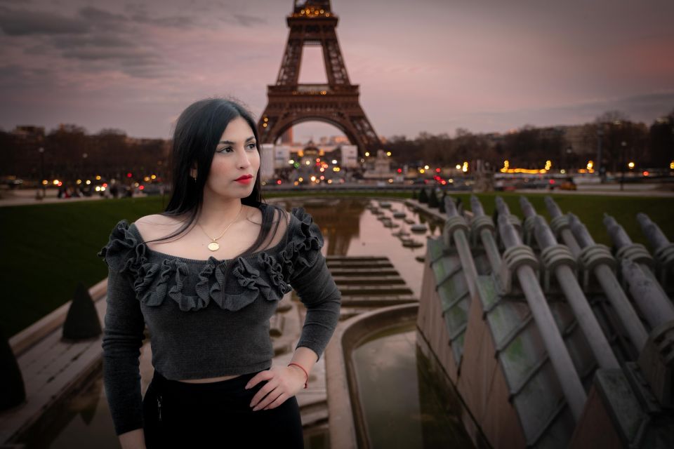 Private Photoshoot Tour Near Your Chosen Famous Landmarks - Key Points