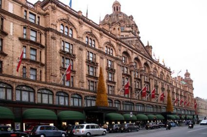 Private Royal Walk and Champagne Moet Chandon at Harrods - Key Points