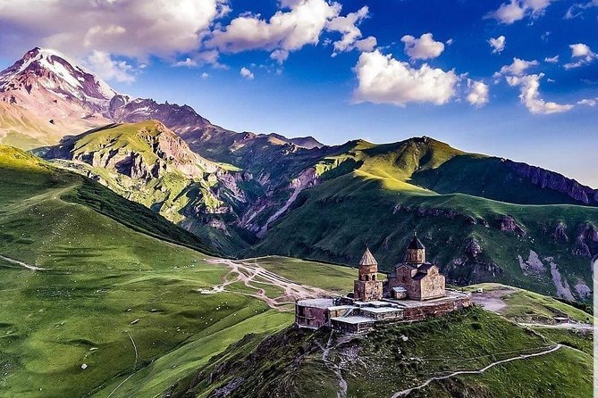 Private Tour Ananuri-Kazbegi-Gudauri - Key Points