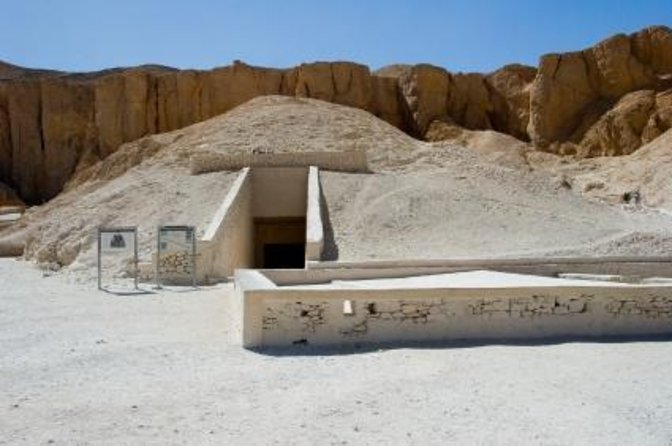 Private Trip to Luxor From Cairo by Flight Visiting the Tut Tomb - Key Points