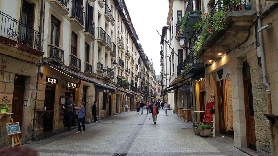 Private Walking Tour of Essential Spots of San Sebastian - Key Points