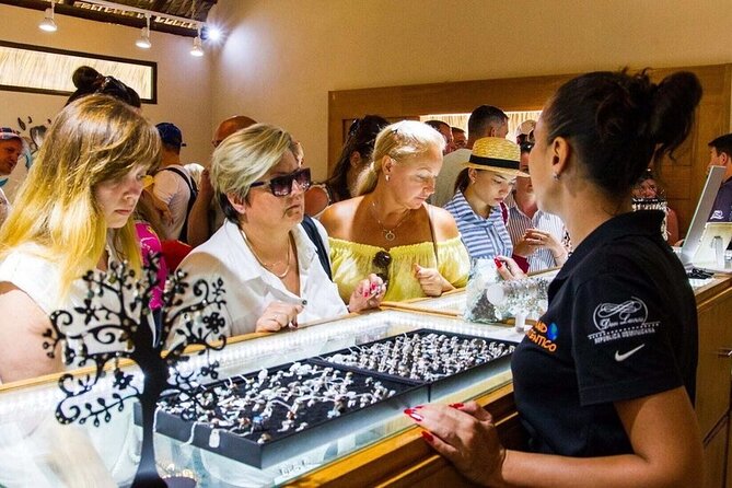 Punta Cana: 3-Hour Guided Local Craft Shopping Tour - Tour Overview