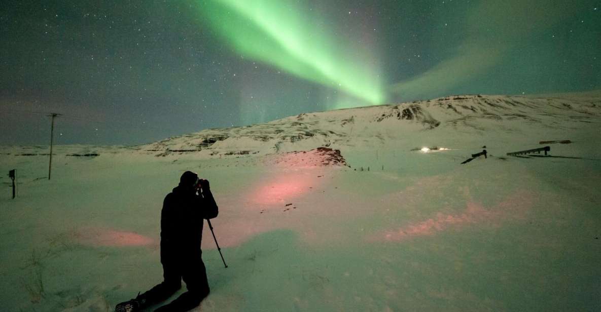 Reykjavik: Northern Lights Photo Tour & Aurora Center Ticket - Key Points