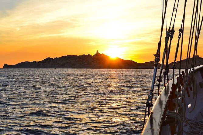 Sailing Day in the Heart of the Calanques - Included in the Tour