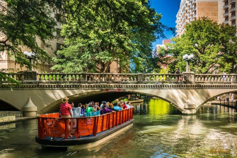 San Antonio: Small Group Tour W/ Alamo, Tower & River Cruise - Key Points