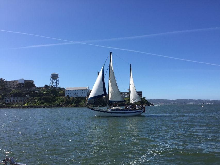 San Francisco: Bay Sailing Tour With Drinks - Key Points