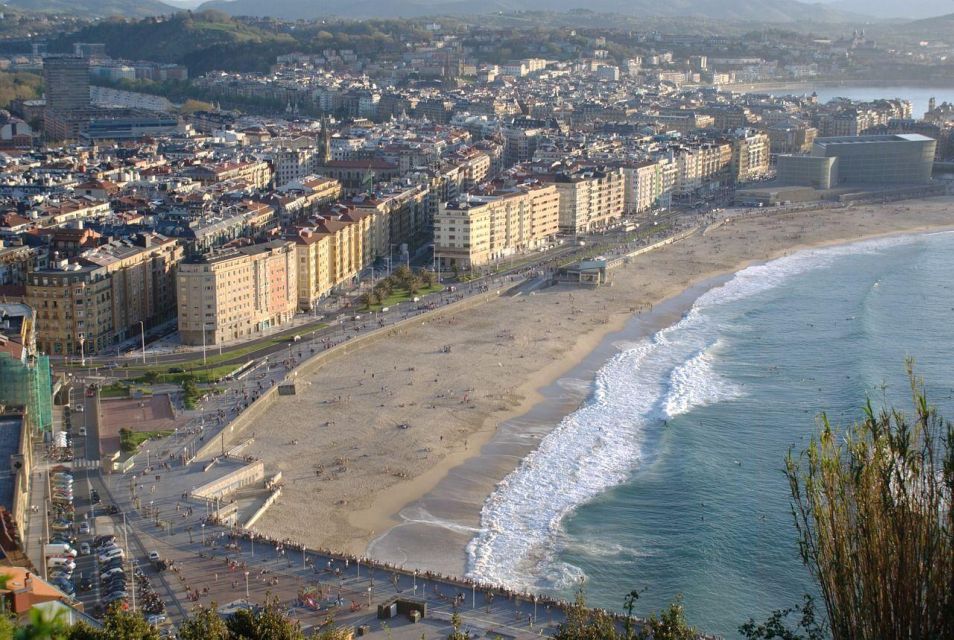 San Sebastian - Donostia Private Guided Walking Tour - Key Points