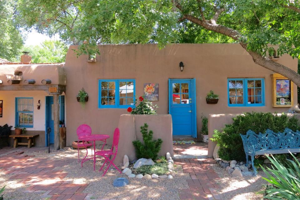 Santa Fe: Canyon Road Arts District Walking Tour - Key Points