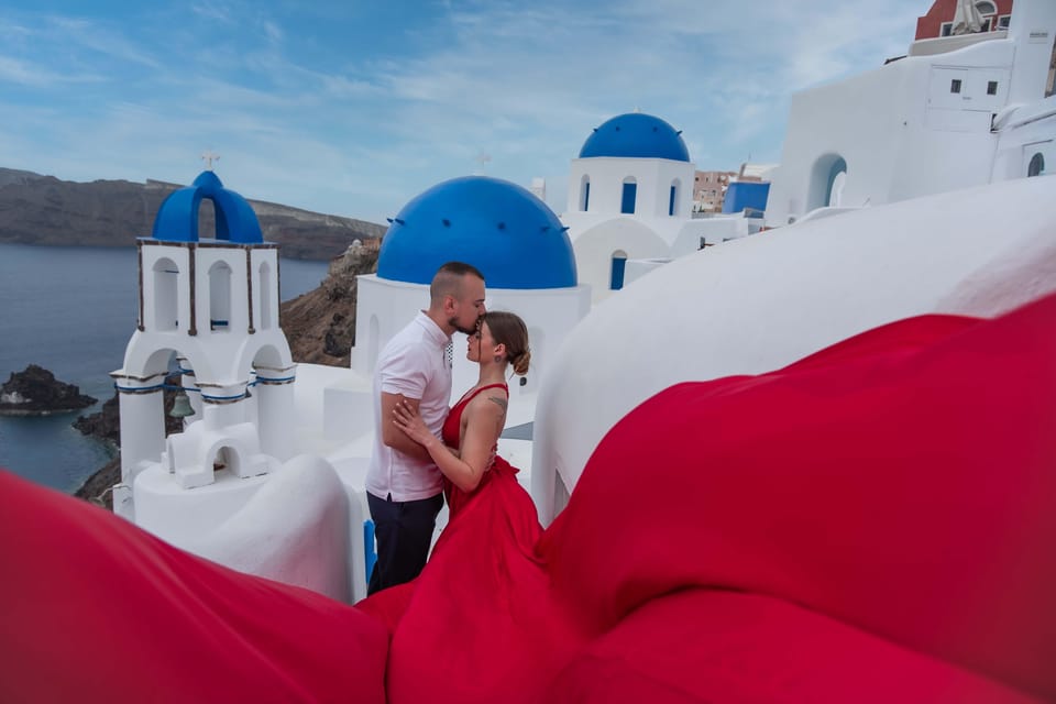 Santorini Professional Photoshoot (Skip the Line) - Key Points