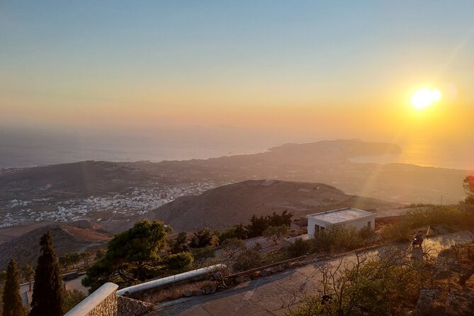 Santorini_Sunset Cheers and Dine - Key Points