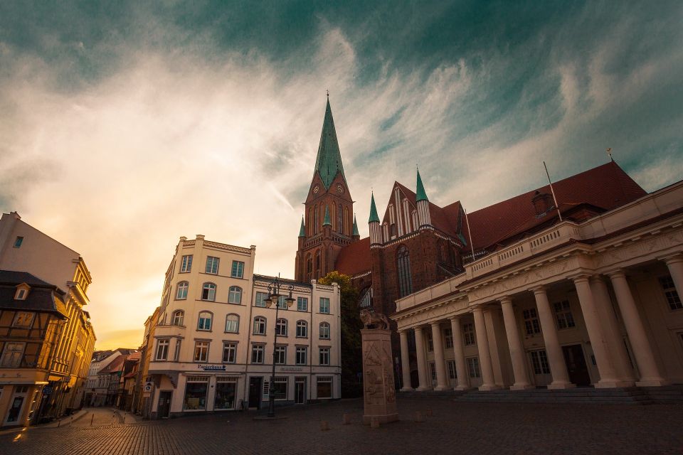 Schwerin - Private Tour of the Castle & Cathedral - Key Points