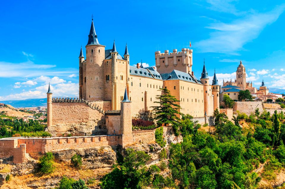 Segovia Guided Visit, Alcazar & Hiking With High Speed Train - Key Points