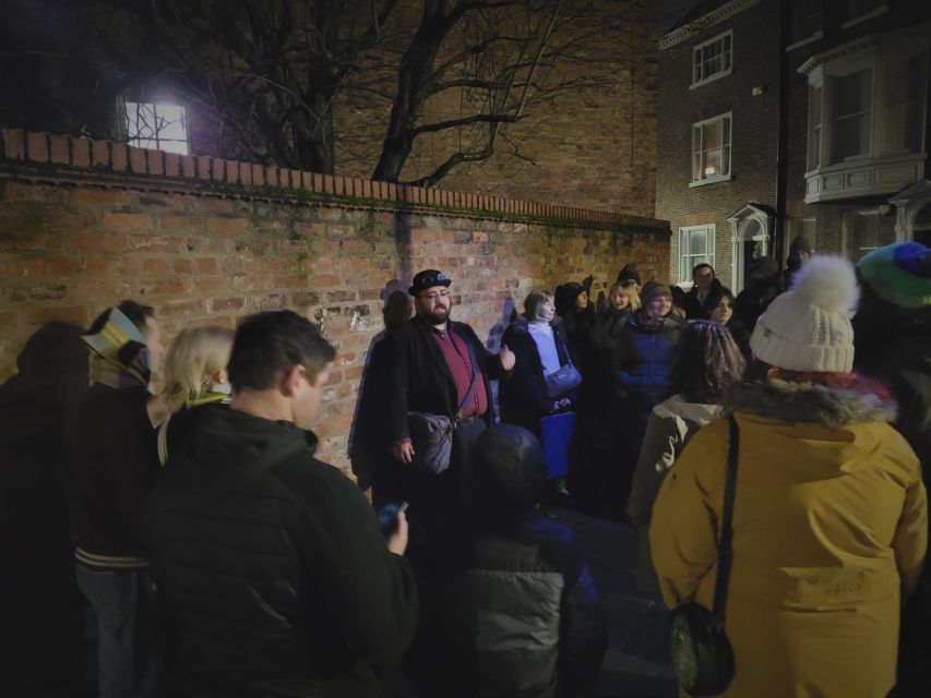 Shadows of York: Ghost Walk and Horrible History. - Key Points