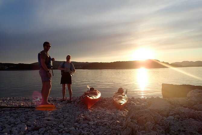 Small-Group Lumbarda Sunset and Evening Kayaking Experience - Key Points